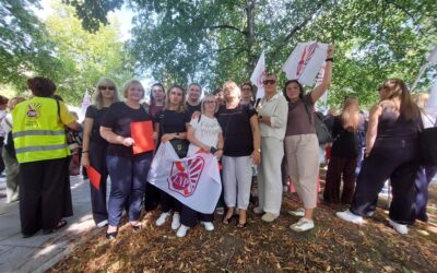 Protest pod Kancelarią Prezesa Rady Ministrów w Warszawie